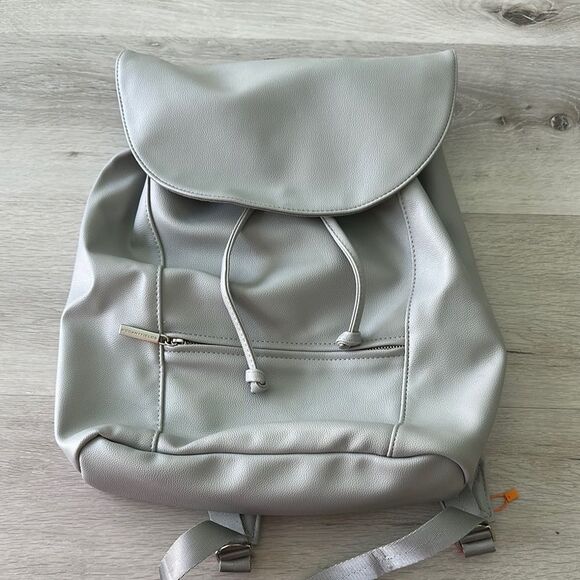 Rodan + Fields Faux Leather Cinch Backpack OS GRAY - Picture 1 of 8